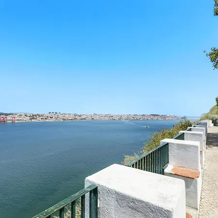 Cantinho Do Tejo * Almada